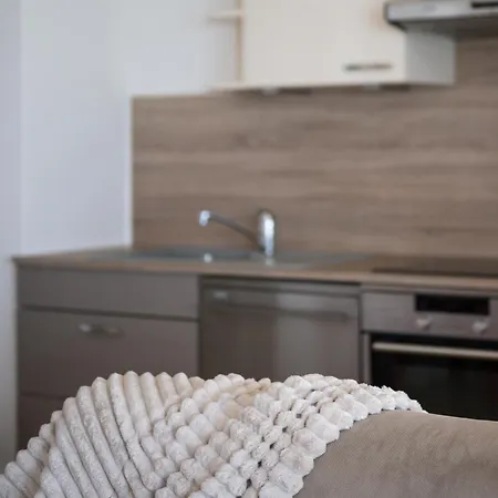 Апартаменты Le Berkeley, Renove 1 Chambre, Front De Mer, Parking, Ac