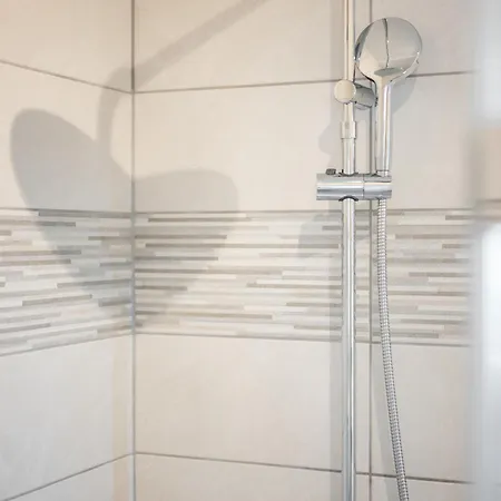 Le Berkeley, Rénové 1 Chambre, Front De Mer, Parking, Ac * Menton