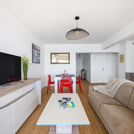 Le Berkeley, Renove 1 Chambre, Front De Mer, Parking, Ac Menton